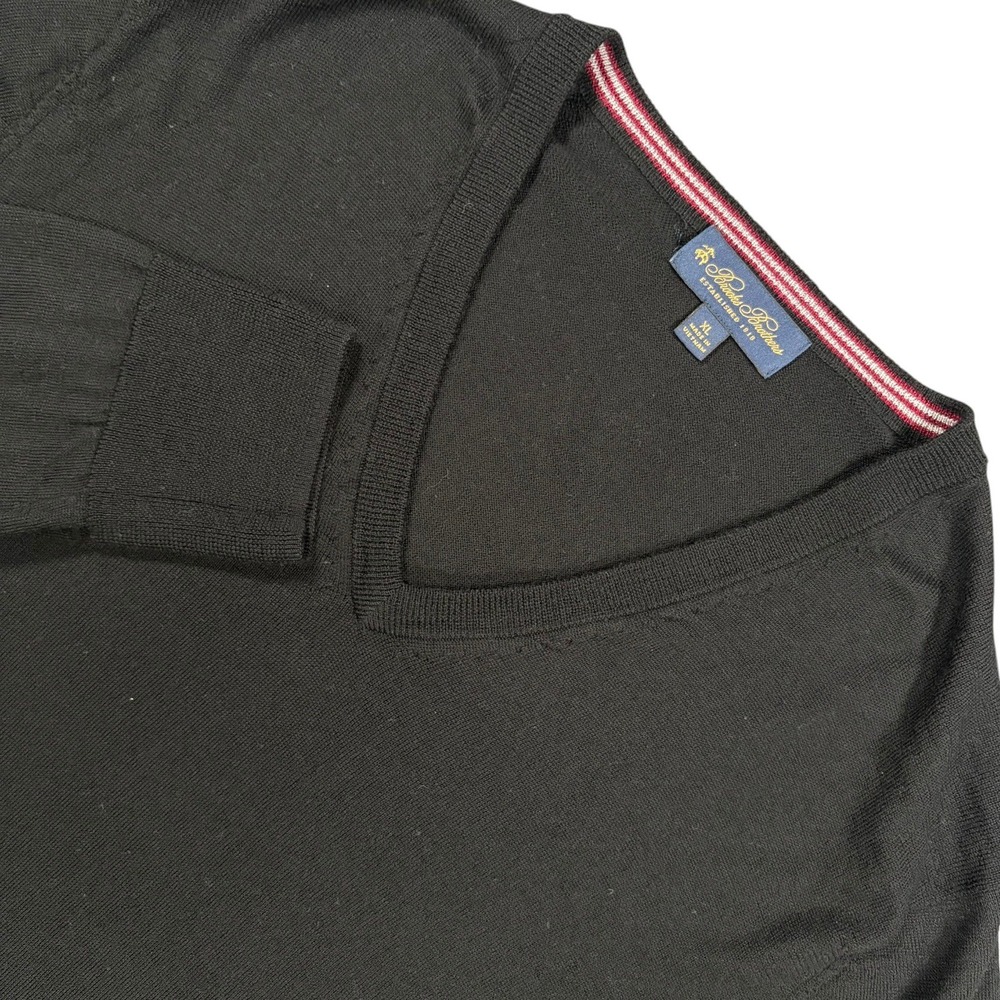 Brooks Brothers Merino Wool V-Neck Sweater Mens XL Black Lightweight Pullover